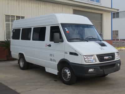 依維柯運(yùn)兵車（10-15座）